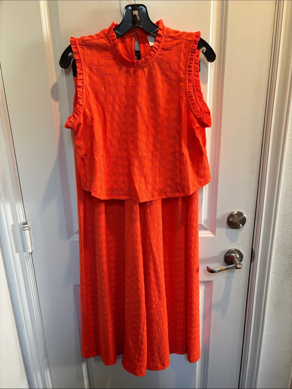 New dra Los Angeles Women’s Bright Orange Sleeveless Top and Pant Set